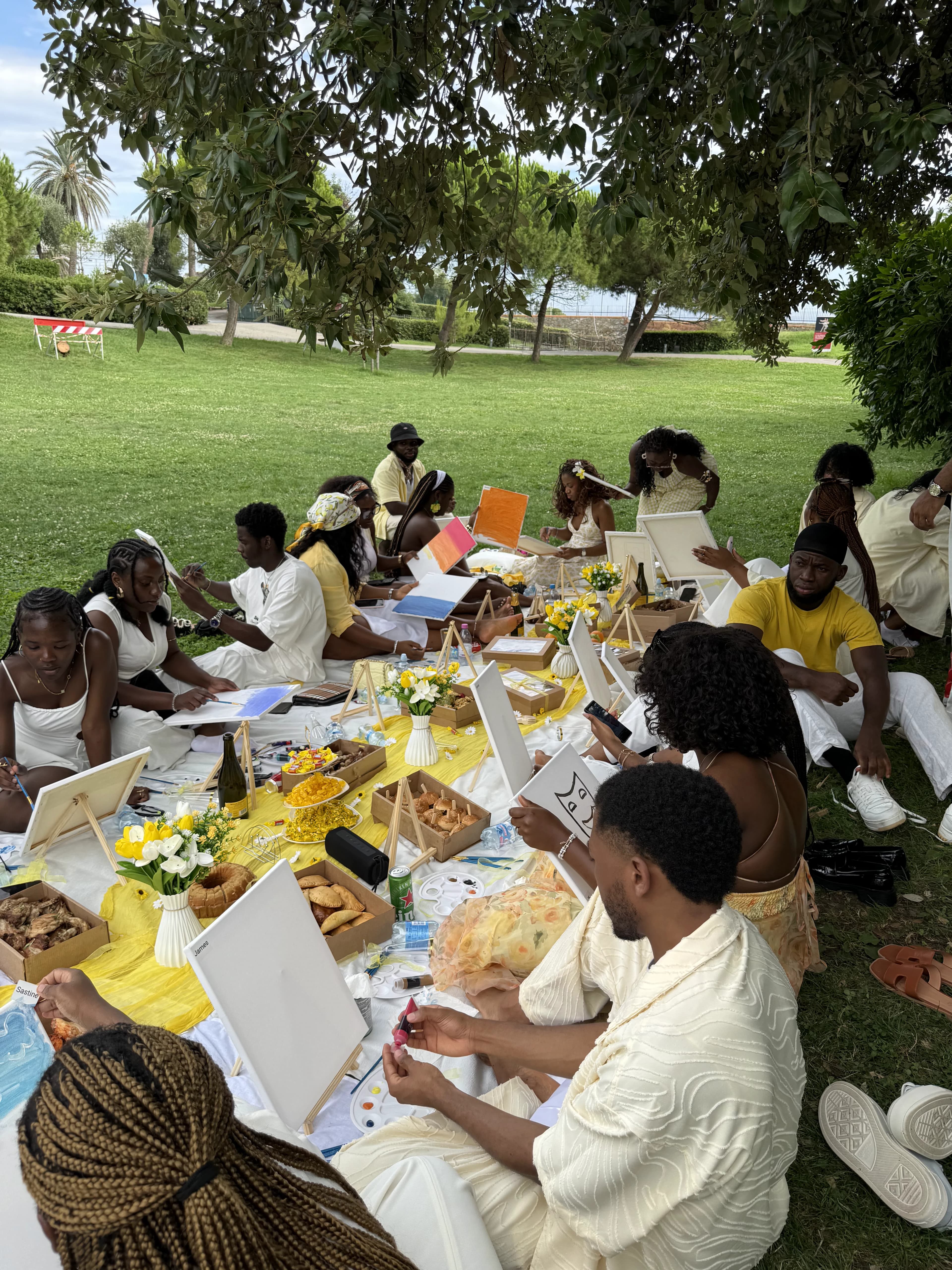 Sip & Paint Station
